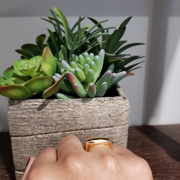 💍 GOLD STATMENT RING - Picture 8 of 10